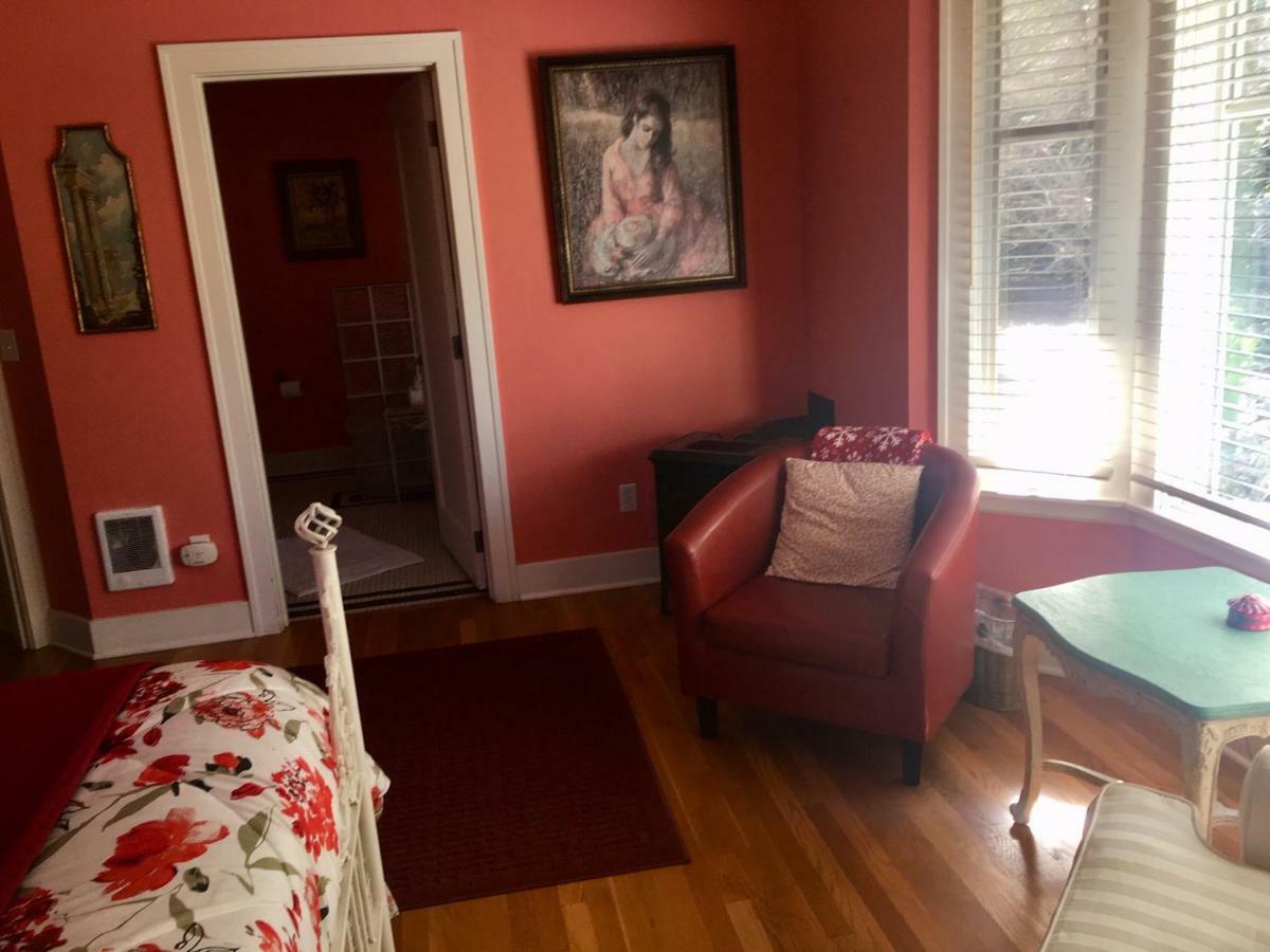 The Villa Bed & Breakfast (Adults Only) Tacoma Quarto foto